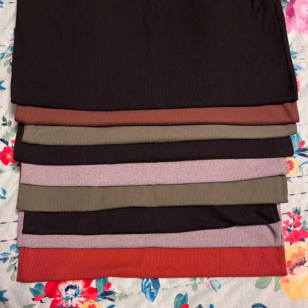 9 No Boundaries tank tops like new size large